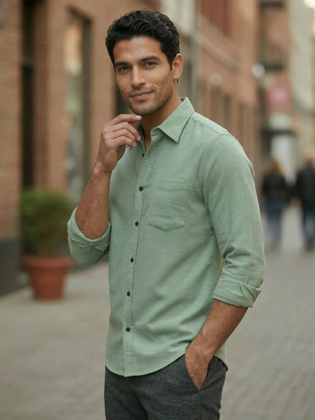 RAY LIGHT Men's Essential Solid Formal Shirt – Spread Collar & Functional Chest Pocket