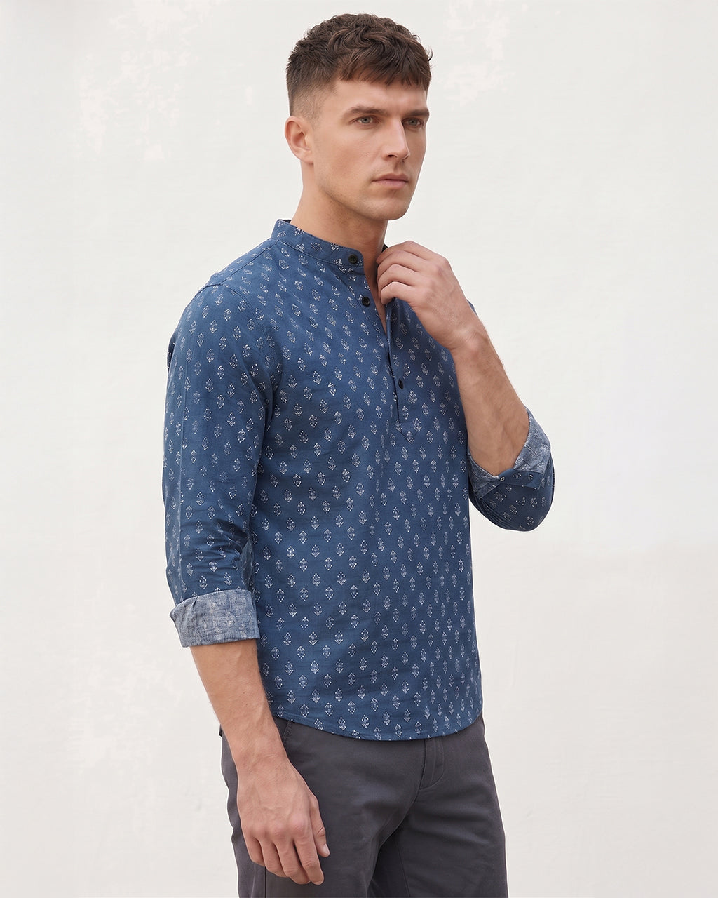 RAY LIGHT Men's Artisan Block Print Cotton Short Kurta – Navy Blue with Contrast Cuffs