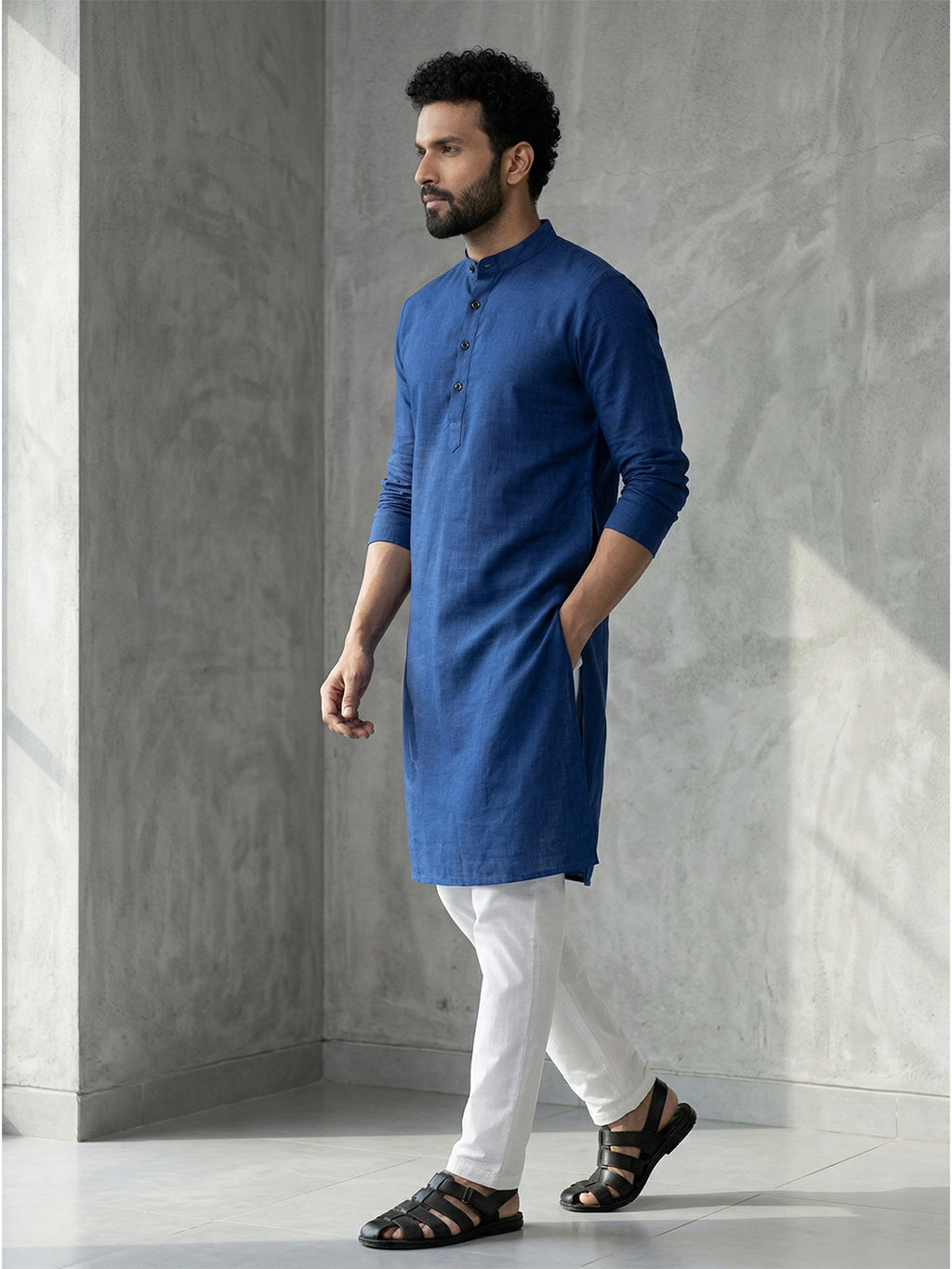 RAY LIGHT Men's Classic Solid Cotton Long Kurta – Dark Green with Dual Side Pockets